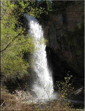 Spouting Rock waterfall